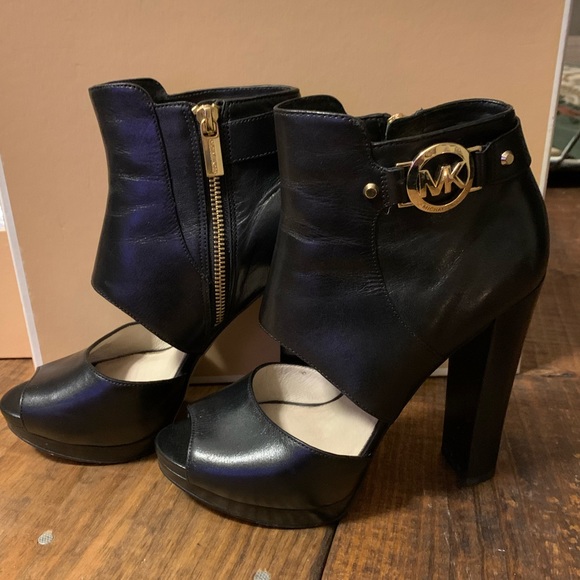 🌟💖HP💓⭐️ EUC Michael Kors Platformed Heels 👠 - Picture 4 of 10